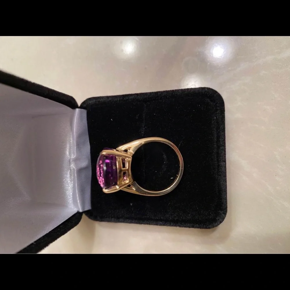 14 kt yellow gold amethyst stone. In great like new condition. - Picture 10 of 14